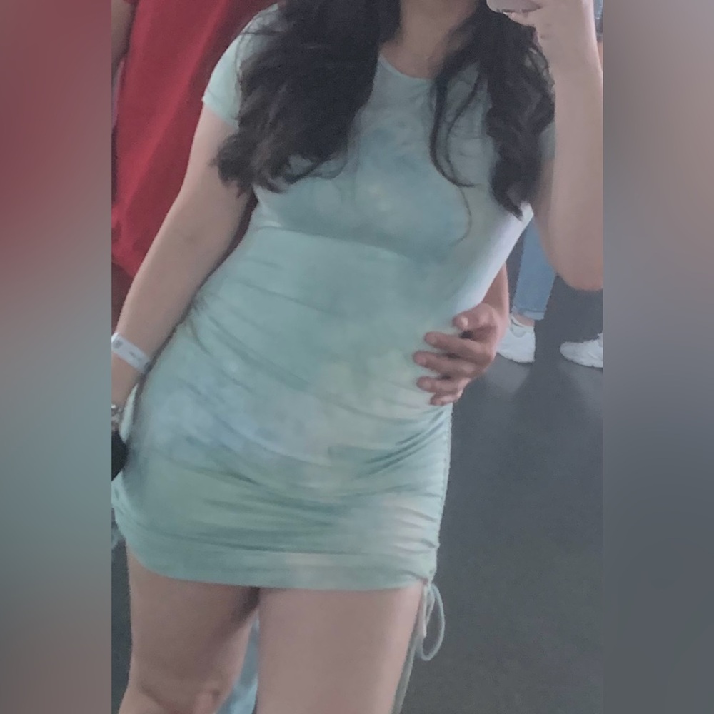 Elegant Green Tie-Dye Dress